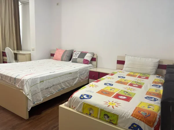 Tirane, jepet me qera apartament 1+1+Ballkon Kati 2, 50 m² 530 € 