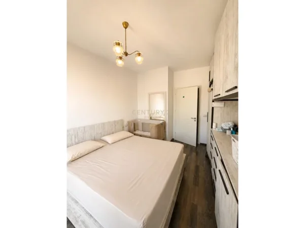 Tirane, jepet me qera apartament 1+1+Ballkon Kati 5, 75 m² 650 € (Lulishtja 1 Maji)