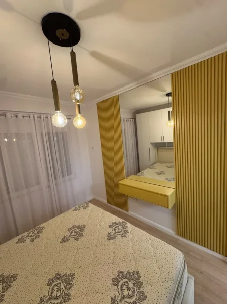 Tirane, jepet me qera apartament 1+1 Kati 7, 70 m² 500 € (Astir)