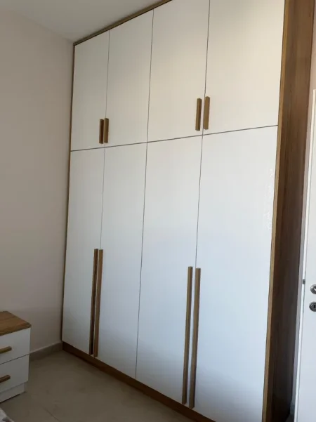 Tirane, jepet me qera apartament 1+1+Ballkon Kati 9, 65 m² 500 € (Golden Park, perballe Spitalit Amerikan 3)