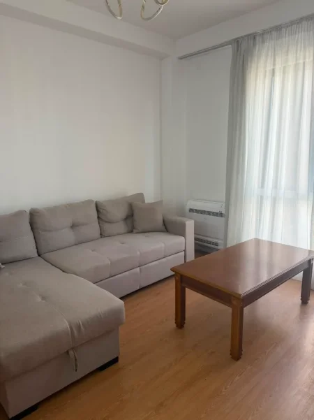 Tirane, jepet me qera Apartament 1+1+Ballkon, Kati 3, 65 m², Çmimi 50.000 Lekë të Reja, në Don Bosko, Tiranë.