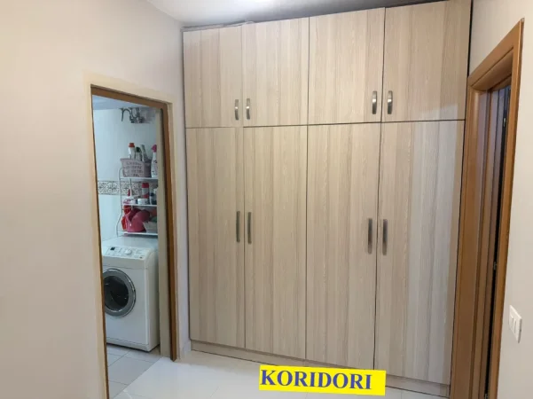 Tirane,Me Qera Apart,cilësor,rinovuar mobilje & paisje reja,tip 1+1,sip.57m²,qera 45'000Lek/muaj, prane ish-markat A.Demi,tek tv.Faxnews K.Cipo.Tirane