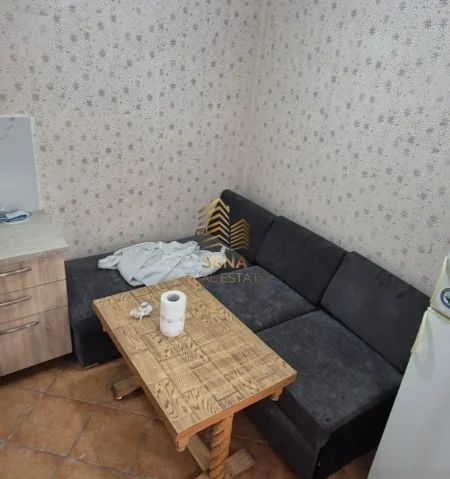 Tirane, jepet me qera apartament 1+1 Kati 1, 55 m² 401 € (5 Maji)