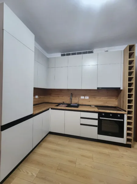 Tirane, jepet me qera Apartament 1+1, Mobiluar,Kati 3,Çmimi 40.000 Lekë të Reja,në FRESK,Tiranë.