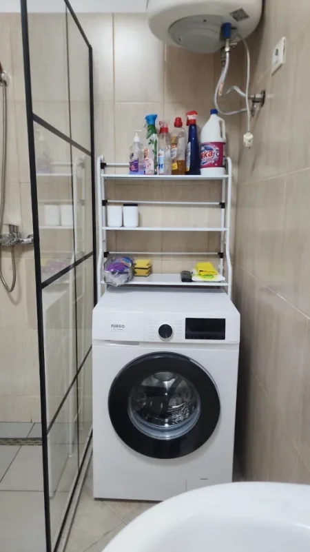 Tirane, jepet me qera Apartament 1+1, Mobiluar,Kati 3,Çmimi 40.000 Lekë të Reja,në FRESK,Tiranë.