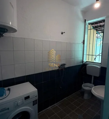 Tirane, jepet me qera apartament 1+1 Kati 1, 65 m² 400 € (Don Bosko)