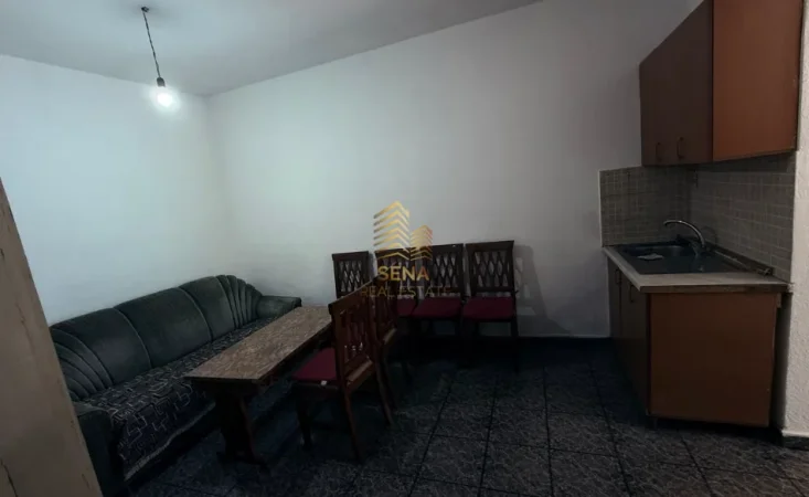 Tirane, jepet me qera apartament 1+1 Kati 1, 65 m² 400 € (Don Bosko)