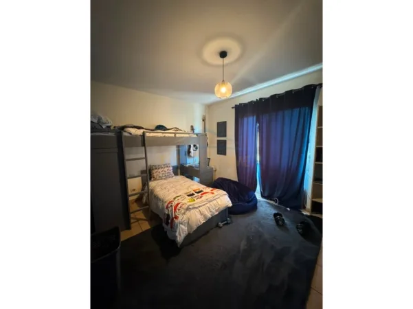 Tirane, jepet me qera apartament Vile 2 Katshe Kati 0, 406 m² 2.000 € (Kodra e priftit)