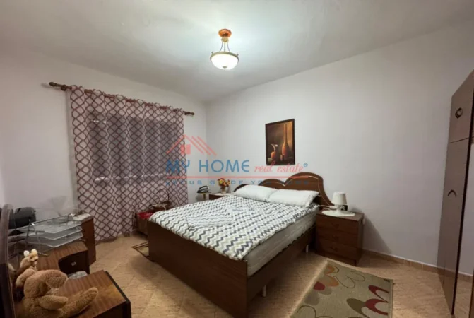 Tirane, jepet me qera apartament 2+1+Ballkon Kati 4, 80 m² 520 € (Rruga Pandi Dardha)
