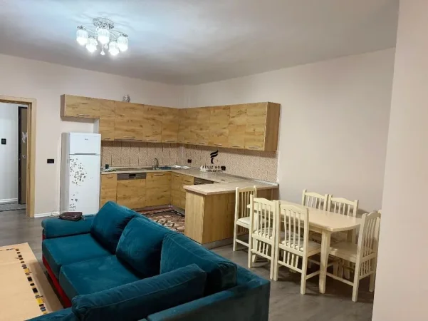 Tirane, jepet me qera apartament 2+1 Kati 7, 145 m² 700 € (LIQENI I THATE)