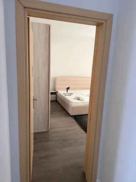Tirane, jepet me qera apartament 2+1 Kati 7, 145 m² 700 € (LIQENI I THATE)