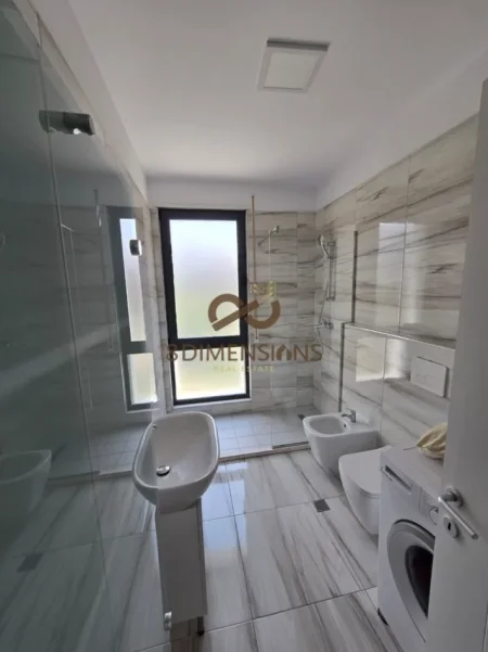 Jepet me qera Apartament 1+1 ne fushen e Ali Demit (D8241A-198)