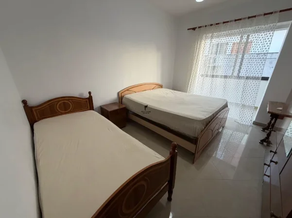 Tirane, jepet me qera apartament 1+1 Kati 3, 60 m² 450 € (TREGU ELEKTRIK)