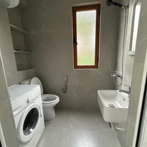 Tirane, jepet me qera Vile 1+1 Kati 2, 40 m² 450 € (rruga at zef pellumbi)