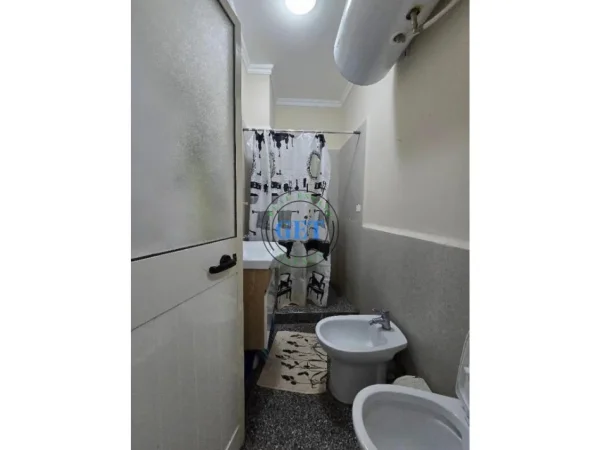 Durres, jepet me qera apartament 2+1 Kati 4, 75 m² 400 € (Prane Poliklinikes)