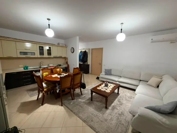 Tirane, shitet apartament 1+1 Kati 3, 89 m² (Kompleksi Gener 2, Rruga Jordan Misja)