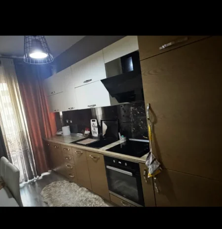 Tirane, jepet me qera apartament 1+1 Kati 4, 430 € (Misto Mame)