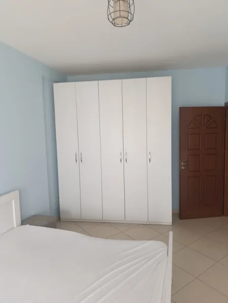 Tirane, jepet me qera apartament 2+1 Kati 8, 90 m² 450 € (Astir)