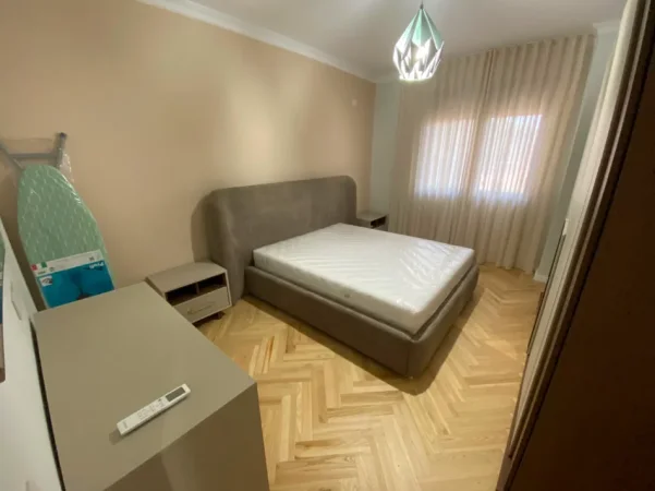 Durres, jepet me qera apartament 1+1 , 85 m² 850 € (Vollga)