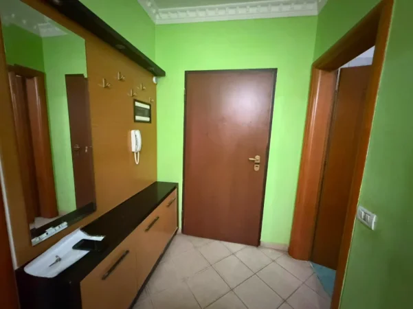 Tirane, jepet me qera apartament 2+1+Aneks+Ballkon Kati 2, 100 m² (Astir)