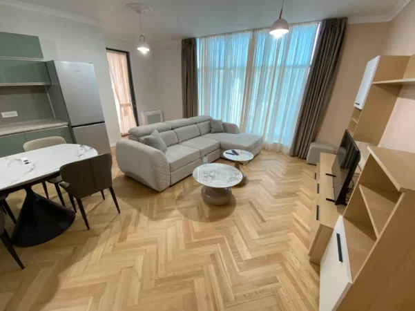 Durres, jepet me qera apartament 1+1 , 85 m² 850 € (Vollga)