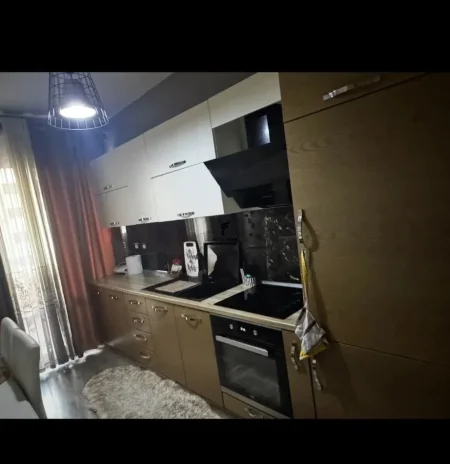 Tirane, jepet me qera apartament 1+1 Kati 3, 65 m² 430 € (YZBERISHT)