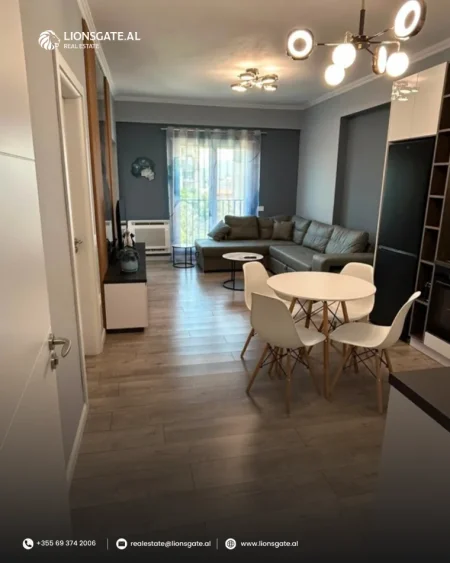 Tirane, jepet me qera apartament 2+1+Ballkon , 80 m² 750 € 