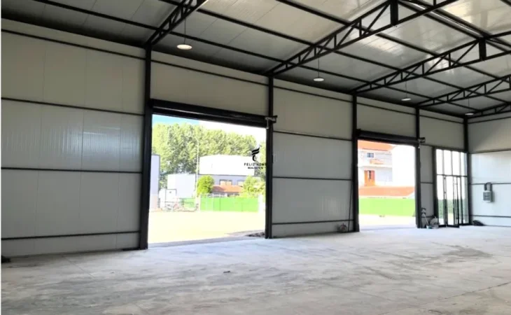 Tirane, jepet me qera magazine Kati 0, 300 m² 1.600 € (LAKNAS)