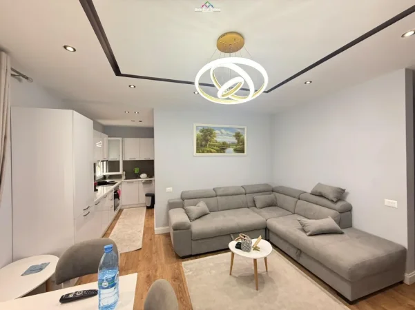 Tirane, jepet me qera apartament 2+1+Ballkon Kati 3, 86 m² 730 € (Frosina Plaku)
