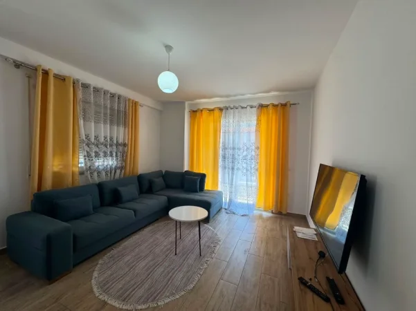 Tirane, jepet me qera 2+1 , 