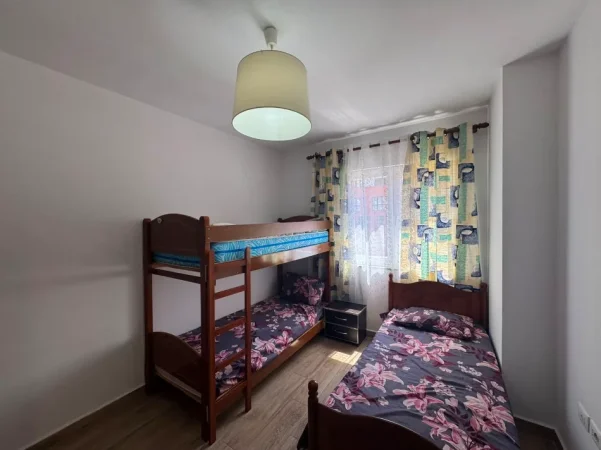 Tirane, jepet me qera 2+1 , 