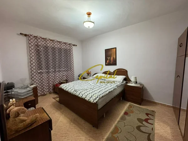 Tirane, jepet me qera apartament 2+1 Kati 4, 80 m² 520 € (LAPRAKE)