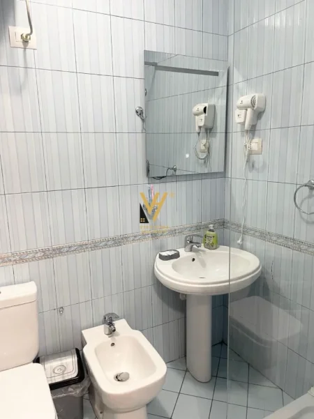 Tirane, jepet me qera apartament 2+1+Ballkon Kati 2, 55 m² 670 € (BLLOK)