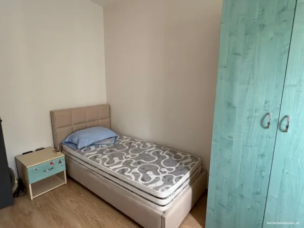 Tirane, jepet me qera apartament 2+1 Kati 6, 80 m² 680 € (Petro Nini Luarasi)