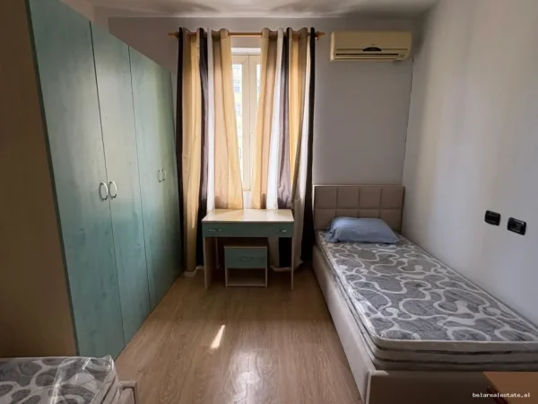 Tirane, jepet me qera apartament 2+1 Kati 6, 80 m² 680 € (Petro Nini Luarasi)