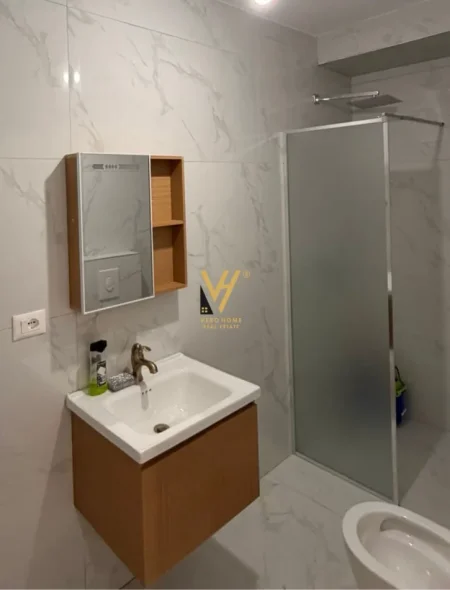 Tirane, jepet me qera apartament 1+1+Ballkon Kati 5, 62 m² 670 € (RRUGA E KOSOVAREVE)