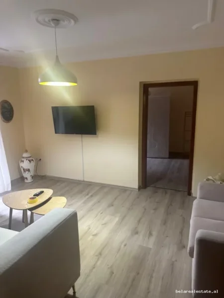 Tirane, jepet me qera apartament 3+1+Ballkon Kati 3, 87 m² 1.040 € (Sami Frasheri)