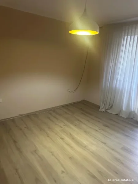 Tirane, jepet me qera apartament 3+1+Ballkon Kati 3, 87 m² 1.040 € (Sami Frasheri)