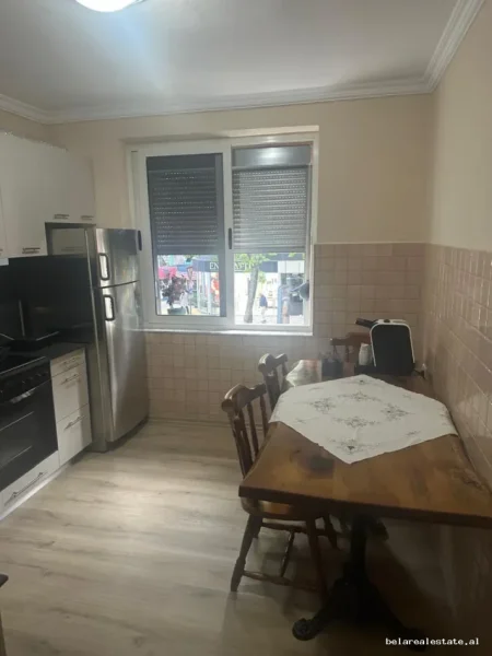 Tirane, jepet me qera apartament 3+1+Ballkon Kati 3, 87 m² 1.040 € (Sami Frasheri)