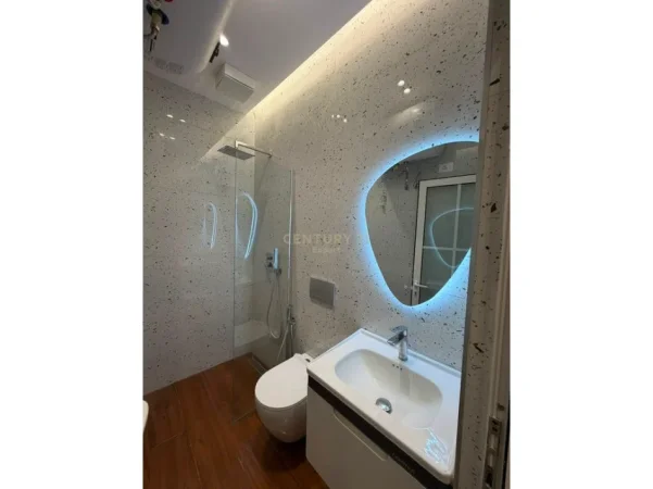 Tirane, shitet apartament 1+1+Ballkon Kati 3, 50 m² 163.000 € 