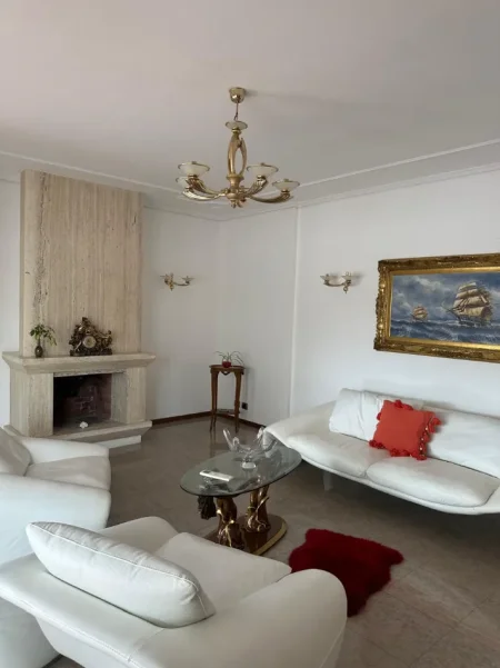 Tirane, jepet me qera ambjent biznesi , 350 m² 1.500 € (piramida)