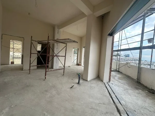 Penthouse Ekskluziv🌟  me Super Verandë📍Kodra e Diellit 2 (zgjatimi) Ndërtim 2026 (Mbaron për 6 muaj) | 150 m2 oborr | 125.4m - 190,000 Euro 🔥🔥