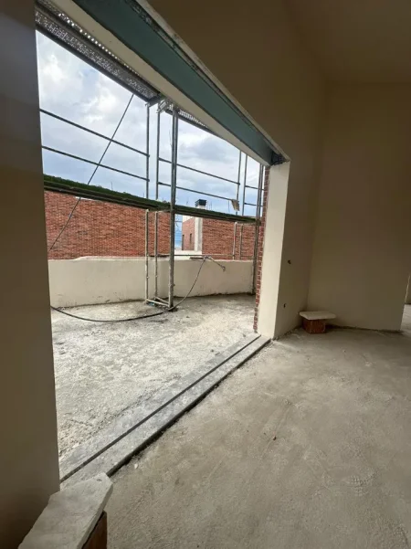 Penthouse Ekskluziv🌟  me Super Verandë📍Kodra e Diellit 2 (zgjatimi) Ndërtim 2026 (Mbaron për 6 muaj) | 150 m2 oborr | 125.4m - 190,000 Euro 🔥🔥