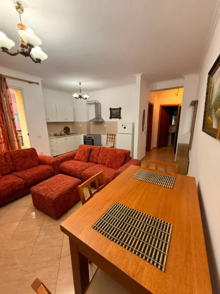 Tirane, jepet me qera apartament 1+1 , 68 m² 400 € (yzberisht pas amerikan 3)