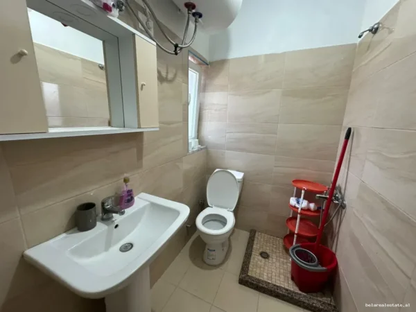 Tirane, jepet me qera Vile 1+1 , 420 € (Abdurrahim Buza)