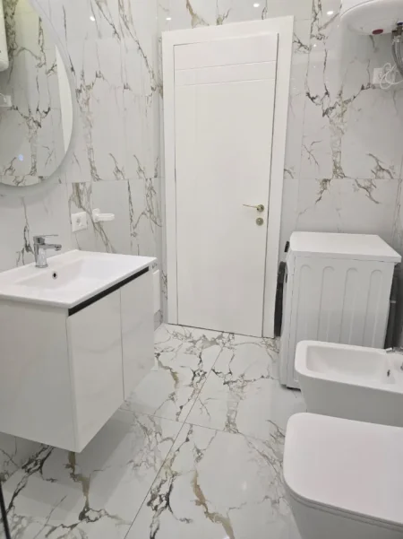 Shqiperi, jepet me qera apartament 1+1 Kati 5, 550 € 