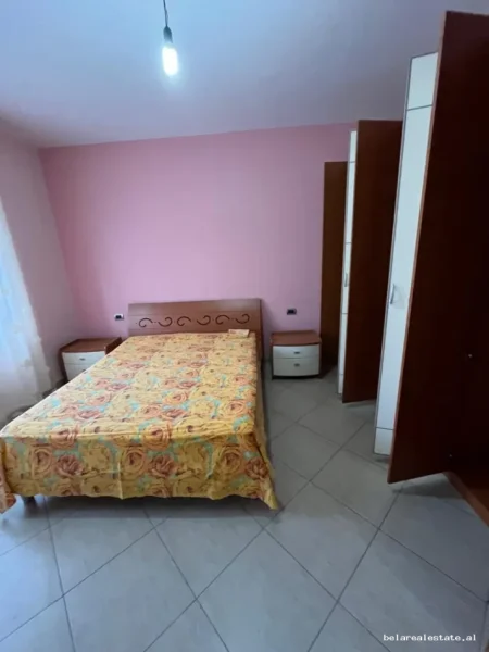 Tirane, jepet me qera Vile 2+1 Kati 2, 95 m² 520 € (Prane Shkolles Mbrekullia)