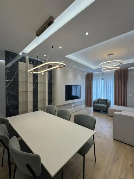 Tirane, shitet apartament 3+1 Kati 4, 142 m² 314.000 € (Laprake)