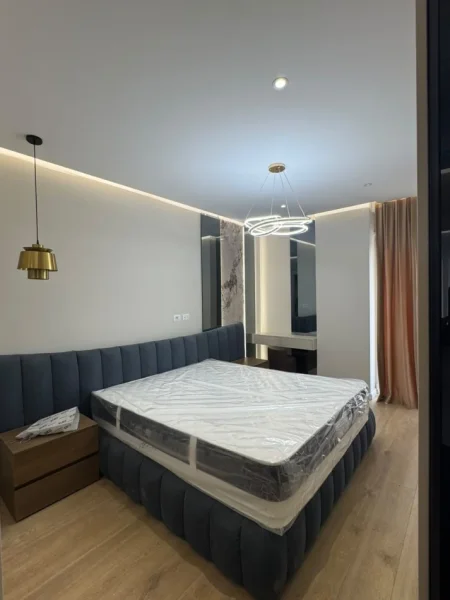 Tirane, shitet apartament 3+1 Kati 4, 142 m² 314.000 € (Laprake)