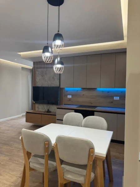 Tirane, shitet apartament 1+1 Kati 3, 84 m² 177.000 € (Laprake)